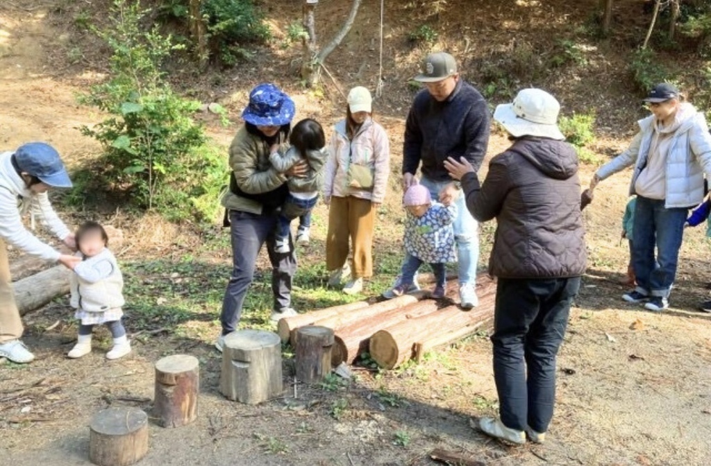 森で遊ぼう！～さとちんのわらべうた～